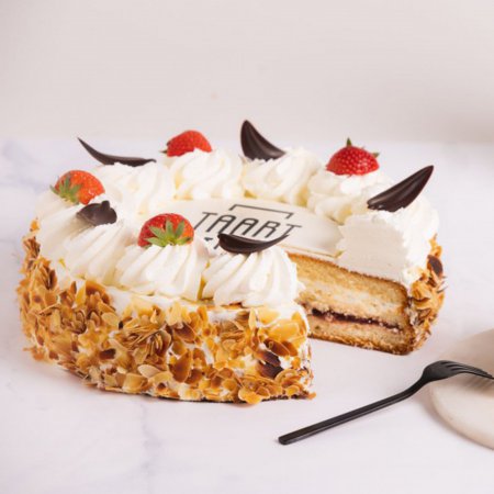 Slagroomtaart rond met logo